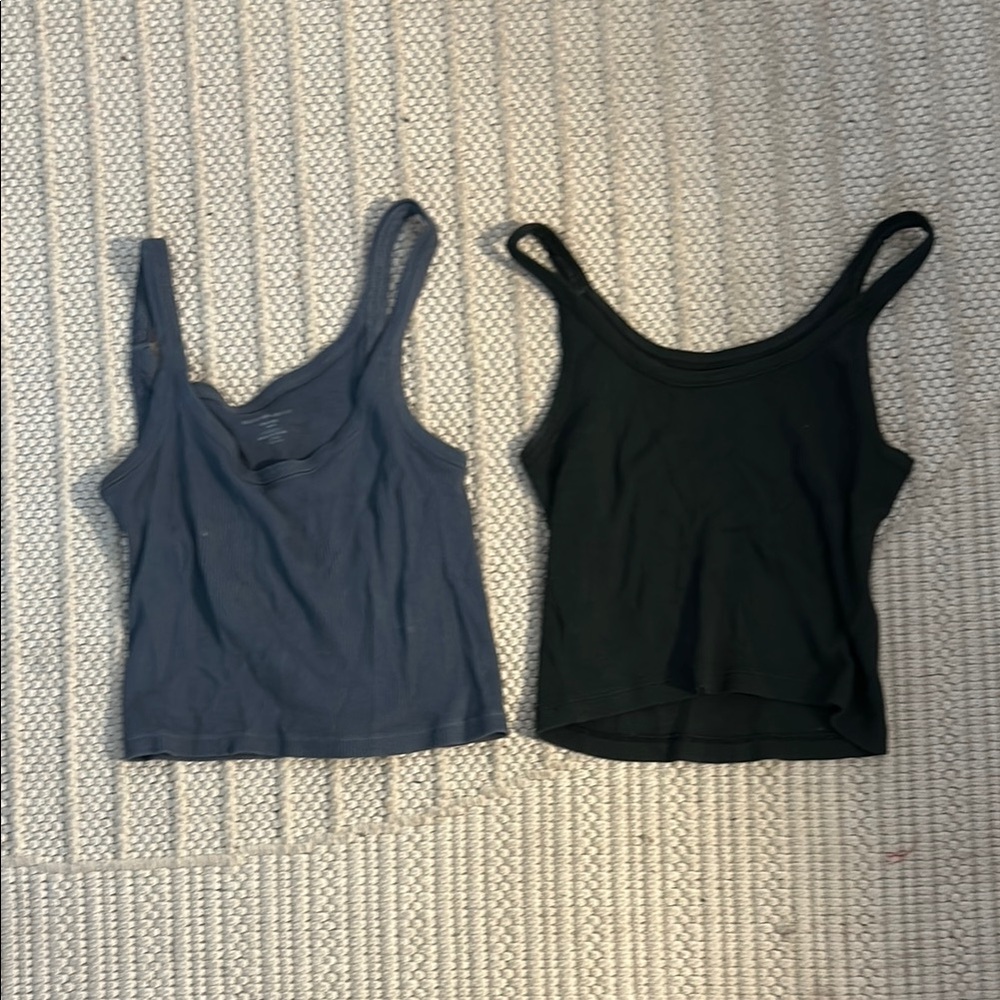 brandy melville pack of two tank tops